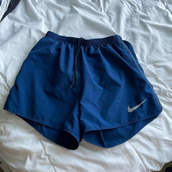 navy blue nike running shorts - Picture 2 of 3